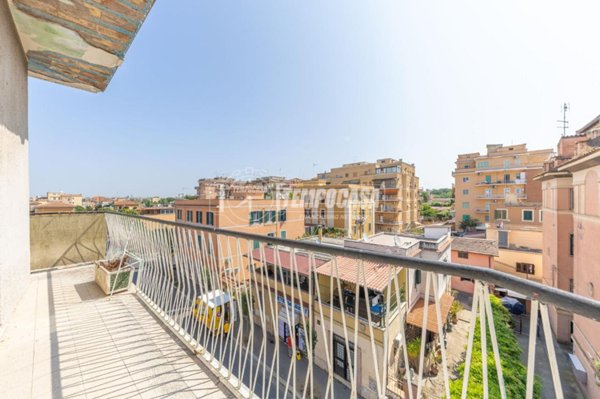 appartamento in vendita a Roma in zona Tuscolano