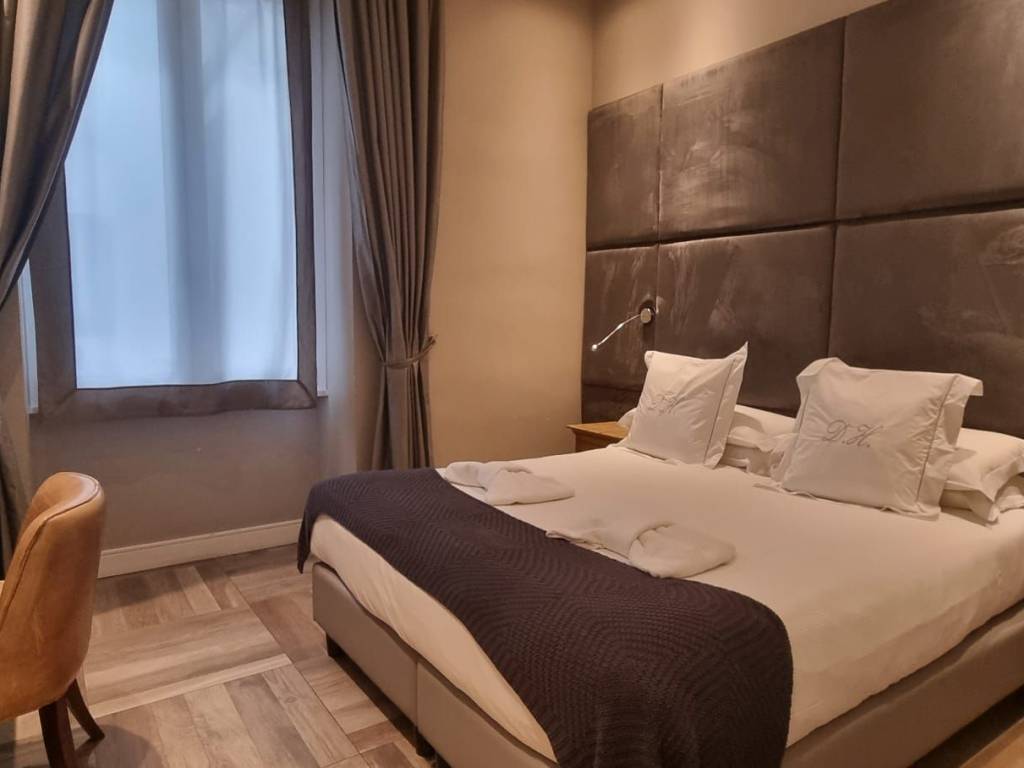 appartamento in vendita a Roma in zona Castro Pretorio