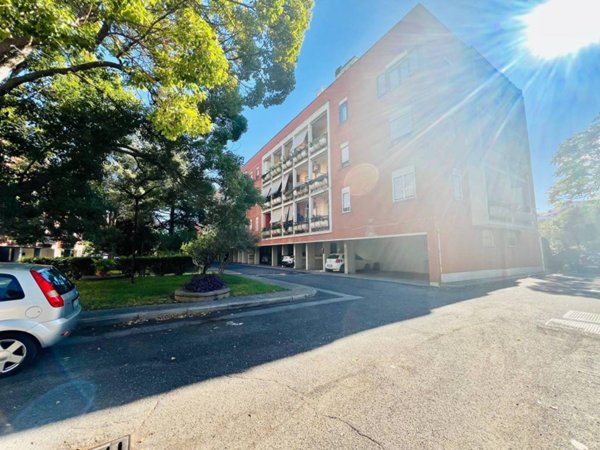 appartamento in vendita a Roma in zona Spinaceto