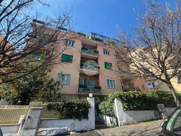 appartamento in vendita a Roma in zona Gianicolense