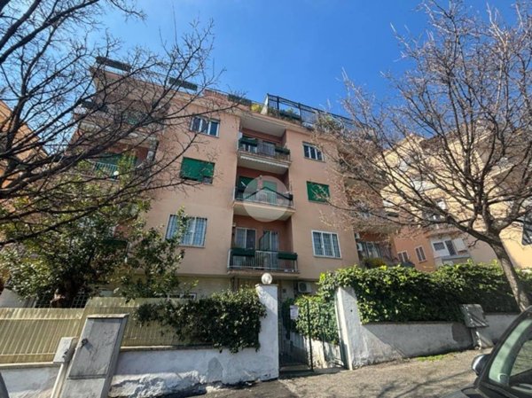 appartamento in vendita a Roma in zona Gianicolense