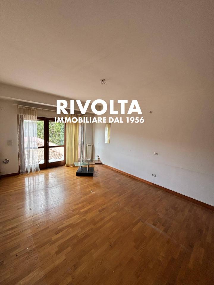 appartamento in vendita a Roma in zona Tor Cervara