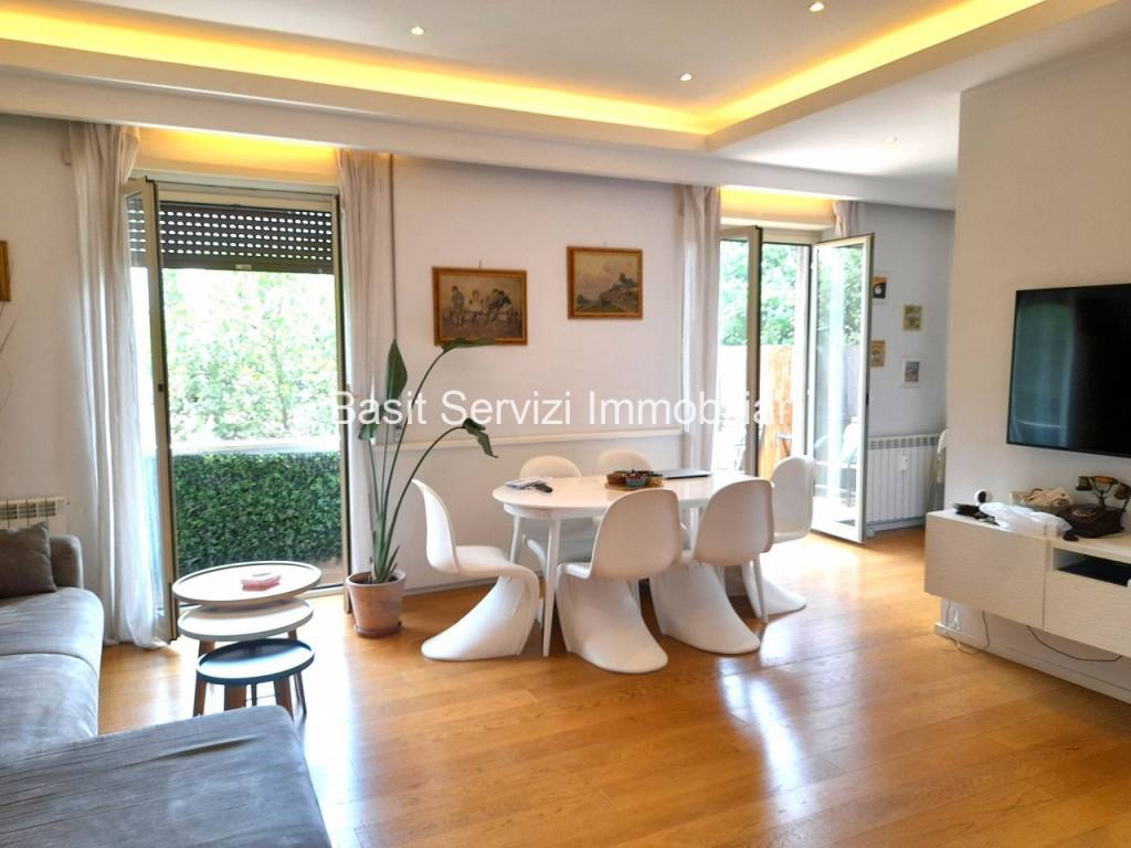 appartamento in vendita a Roma in zona Trastevere