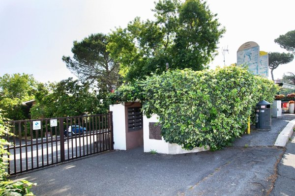 casa indipendente in vendita a Roma in zona Tor di Quinto