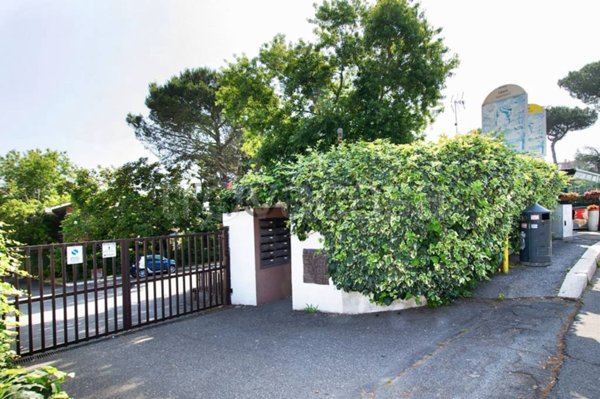 casa indipendente in vendita a Roma in zona Tor di Quinto