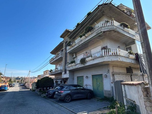 appartamento in vendita a Roma in zona Casalotti
