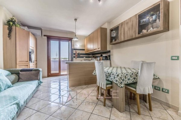 appartamento in vendita a Roma in zona Dragoncello