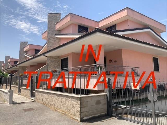 casa indipendente in vendita a Roma in zona Torre Maura