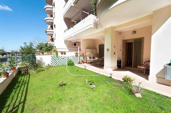 appartamento in vendita a Roma in zona Axa