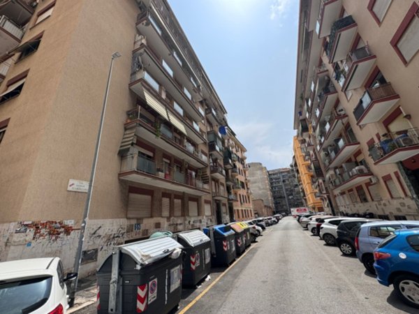 appartamento in vendita a Roma in zona Ardeatino
