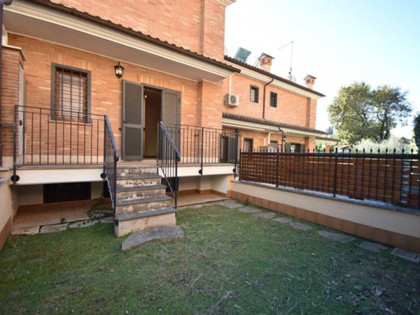 appartamento in vendita a Roma in zona Casalotti