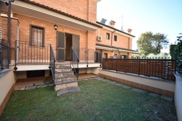 appartamento in vendita a Roma in zona Casalotti