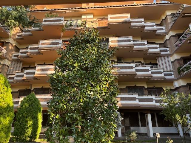 appartamento in vendita a Roma in zona San Basilio