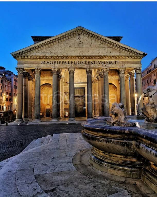 casa semindipendente in vendita a Roma in zona Parione/Sant'Eustachio