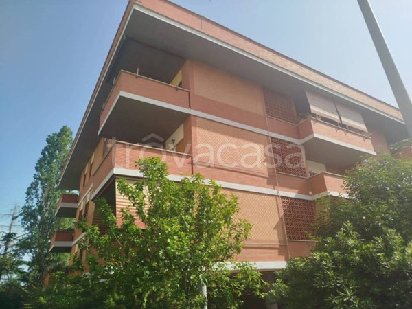 appartamento in vendita a Roma in zona Spinaceto