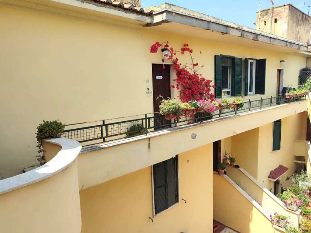 appartamento in vendita a Roma in zona Appio Claudio