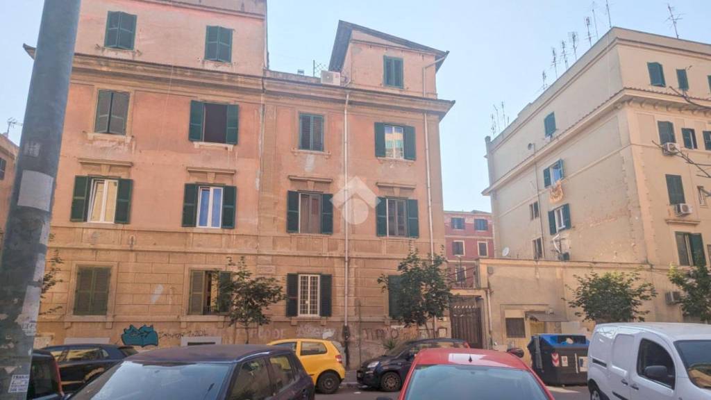 appartamento in vendita a Roma in zona Tuscolano
