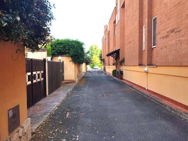 villa in vendita a Roma in zona Acilia
