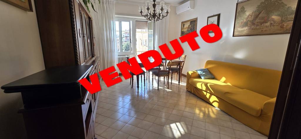 appartamento in vendita a Roma in zona Ostia