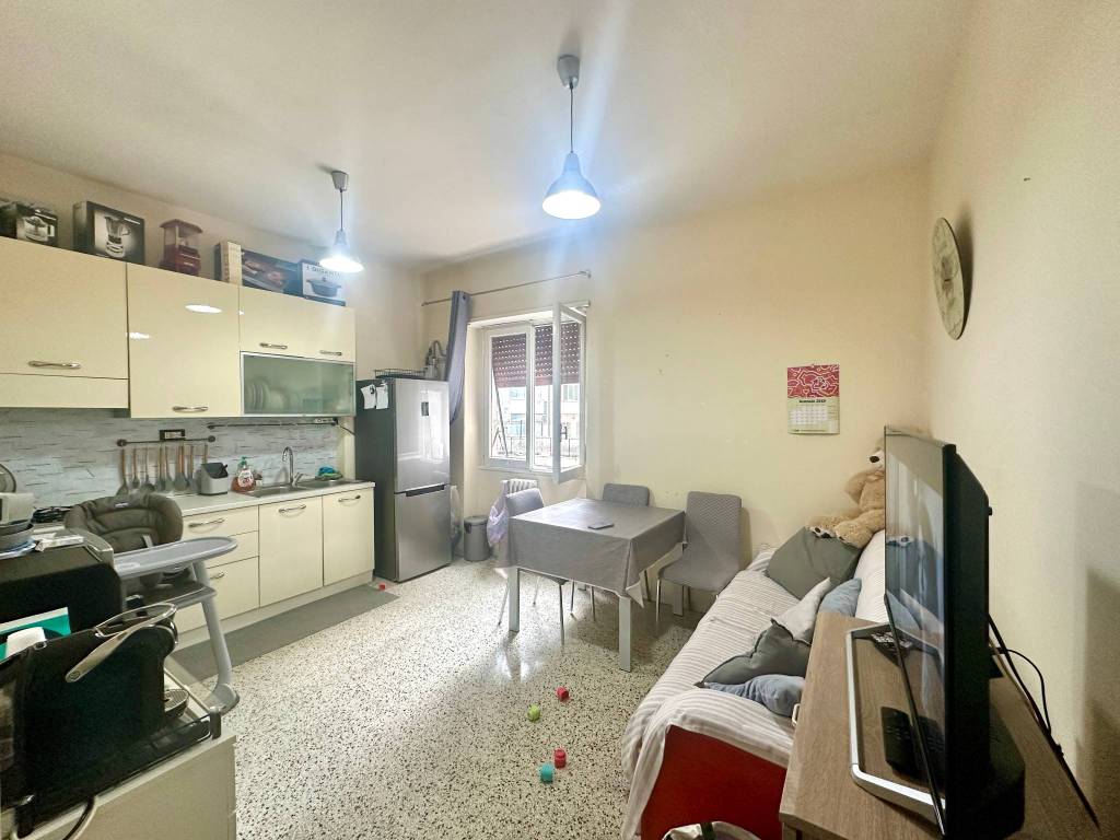 appartamento in vendita a Roma in zona Cinecittà