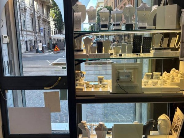 negozio in vendita a Roma in zona Flaminio