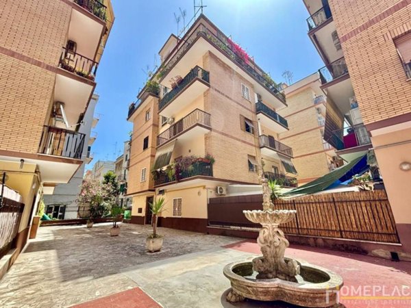 appartamento in vendita a Roma in zona Prenestino-Centocelle