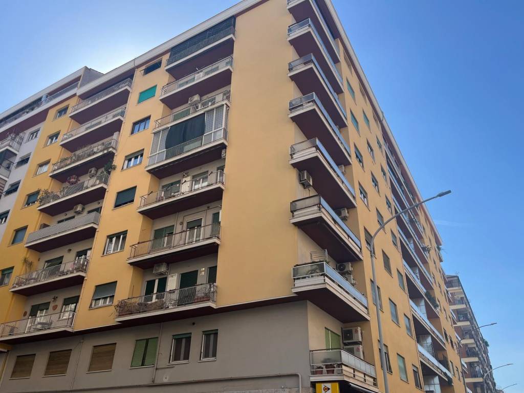 appartamento in vendita a Roma in zona Appio Latino
