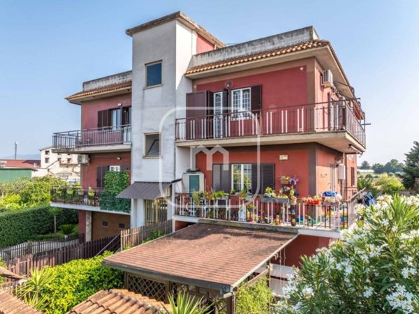 appartamento in vendita a Roma in zona Borghesiana