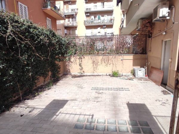 negozio in vendita a Roma in zona Gianicolense