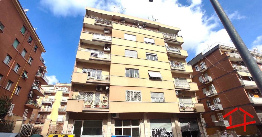negozio in vendita a Roma in zona Gianicolense
