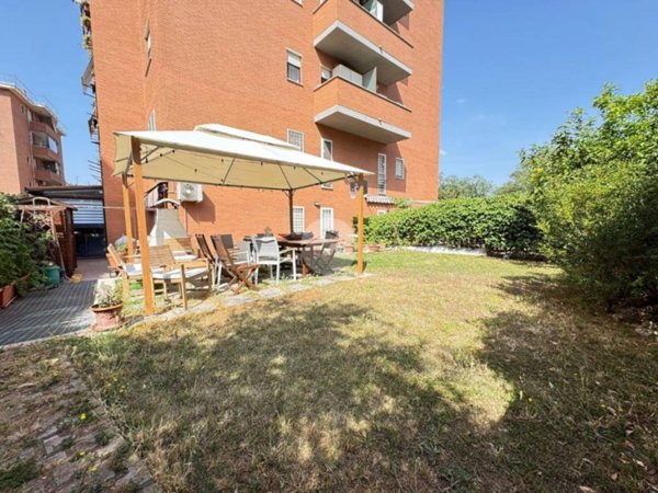 appartamento in vendita a Roma in zona Fonte Laurentina