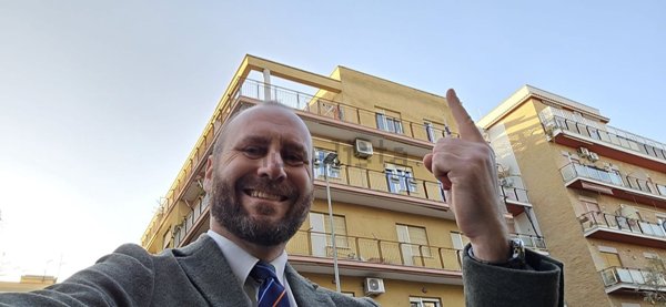 appartamento in vendita a Roma in zona Ostia