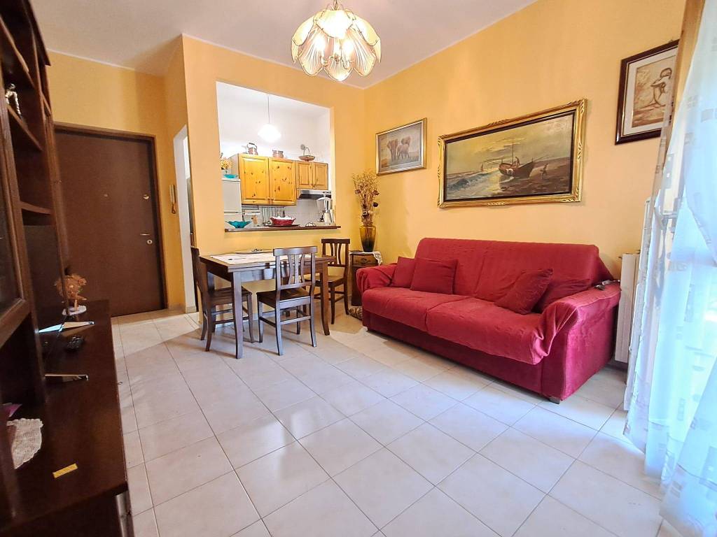 appartamento in vendita a Roma in zona Romanina