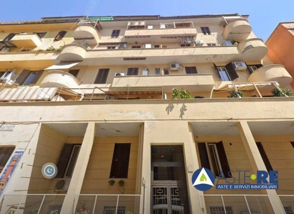 appartamento in vendita a Roma in zona Tuscolano