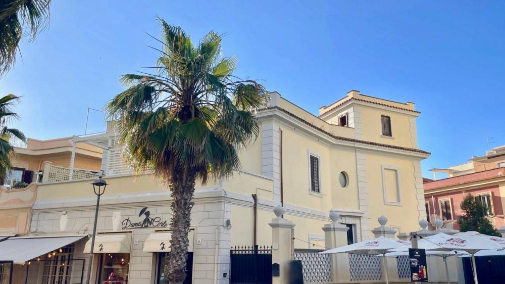 appartamento in vendita a Roma in zona Ostia