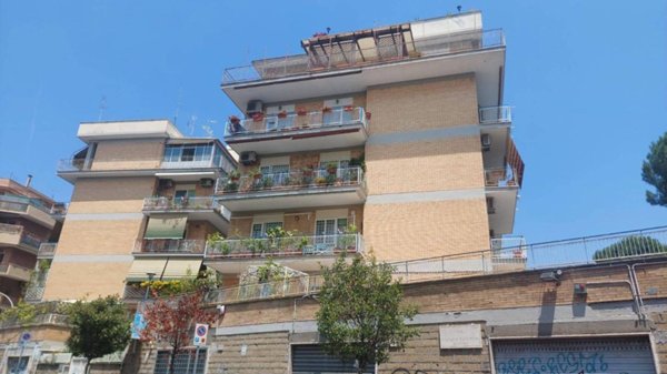 appartamento in vendita a Roma in zona Gianicolense