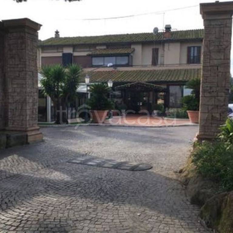 negozio in vendita a Roma in zona Appio Claudio