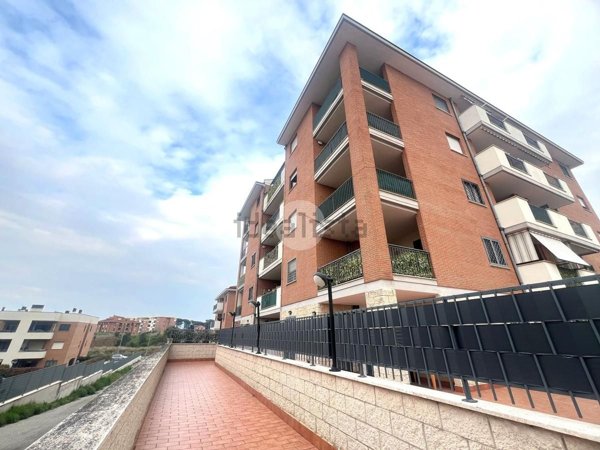 appartamento in vendita a Roma in zona Ponte di Nona