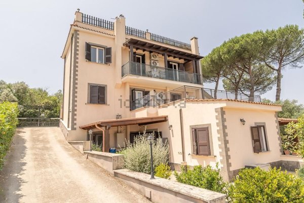 appartamento in vendita a Roma in zona Tor Vergata/Torrenova