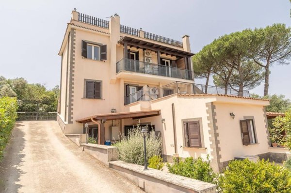 casa indipendente in vendita a Roma in zona Tor Vergata/Torrenova