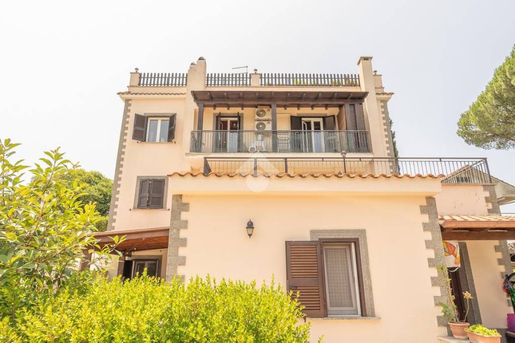 casa indipendente in vendita a Roma in zona Tor Vergata/Torrenova
