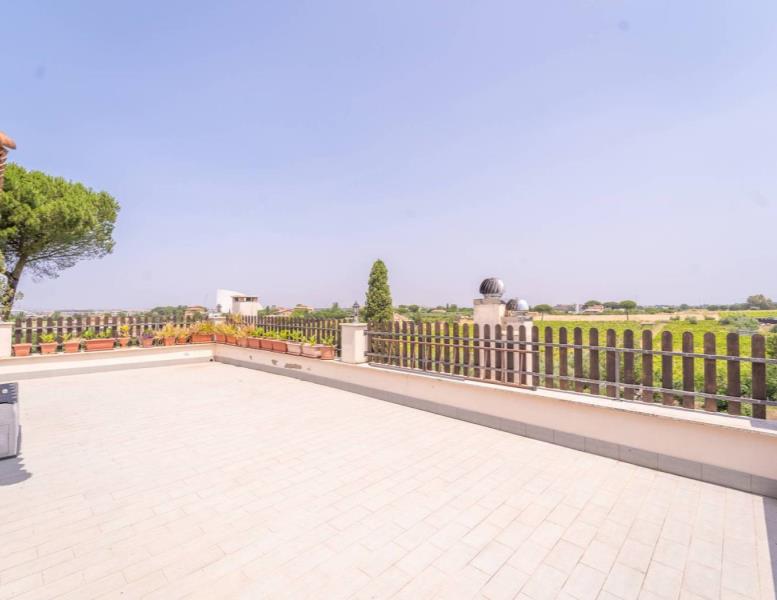 casa indipendente in vendita a Roma in zona Casal Morena