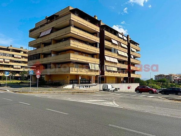 appartamento in vendita a Roma in zona Ponte di Nona