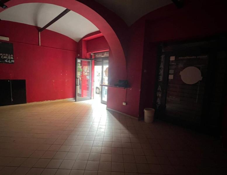 locale commerciale in vendita a Roma in zona Tiburtino
