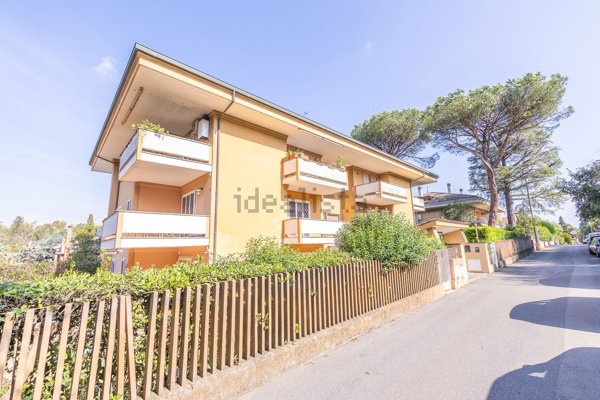 appartamento in vendita a Roma in zona Appio Pignatelli
