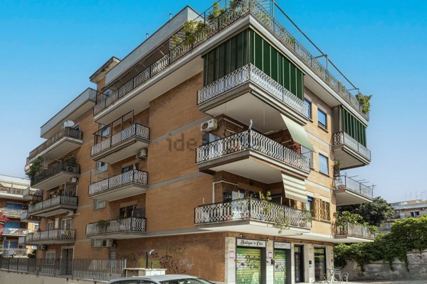 appartamento in vendita a Roma in zona Gianicolense