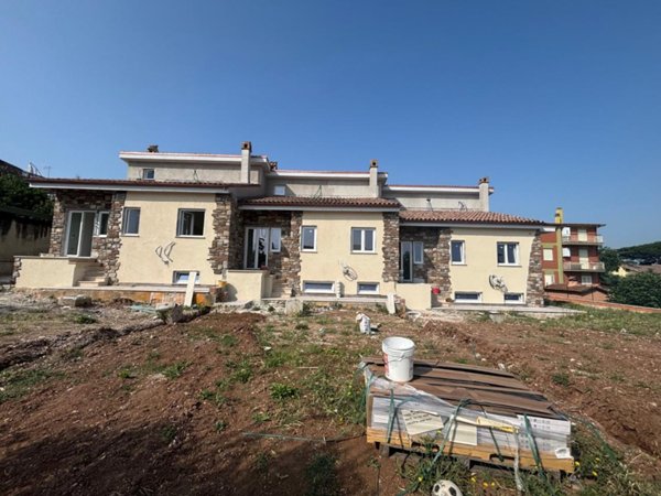 casa indipendente in vendita a Roma in zona Tor Vergata/Torrenova