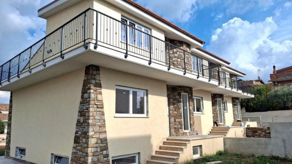 casa indipendente in vendita a Roma in zona Tor Vergata/Torrenova