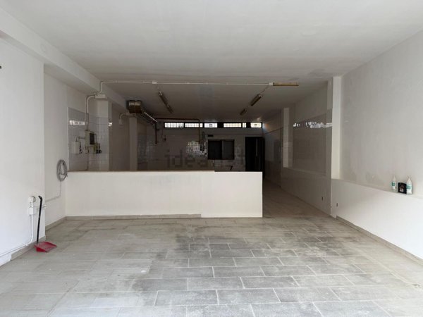 locale di sgombero in vendita a Roma in zona Prenestino-Centocelle