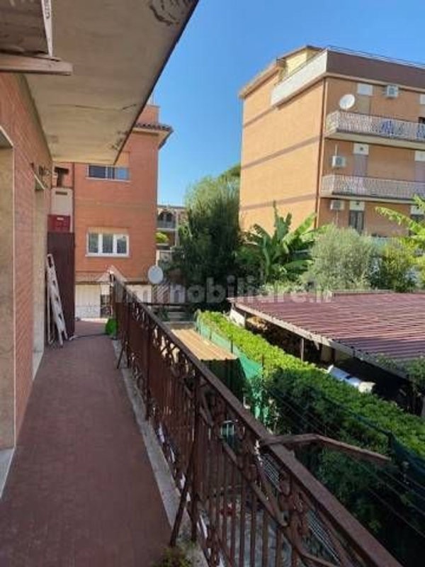 appartamento in vendita a Roma in zona Acilia